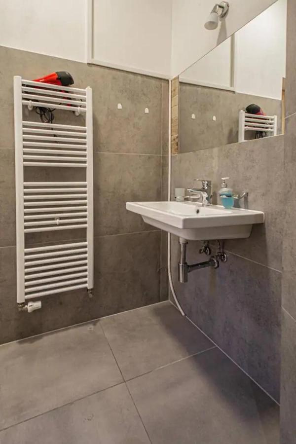 Cozy Homestay At Prague Main Station Luaran gambar